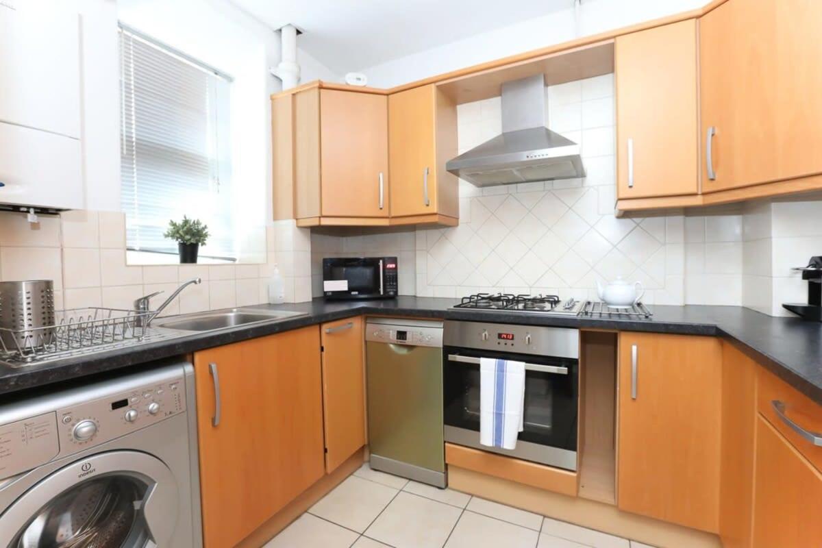 2 Bedroom Apartment In Waterloo Central London Bagian luar foto