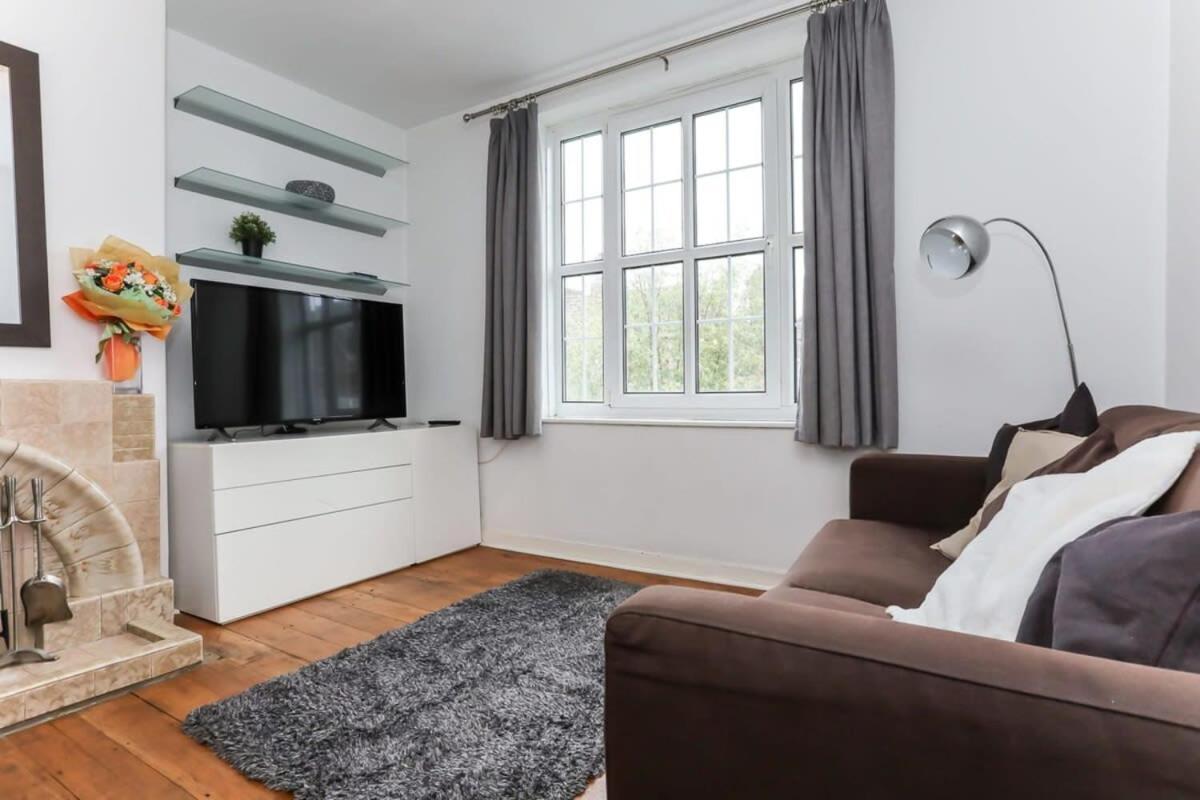 2 Bedroom Apartment In Waterloo Central London Bagian luar foto